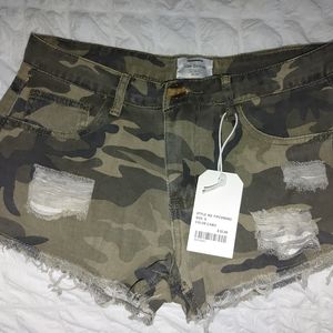 Camo Cut off Shorts